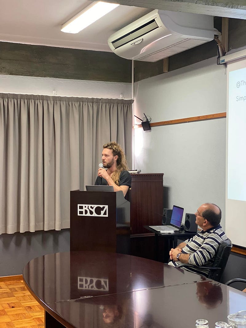 Madeira Friends Launch a Pilot Project for Schools — Giving Back Through Digital Skills