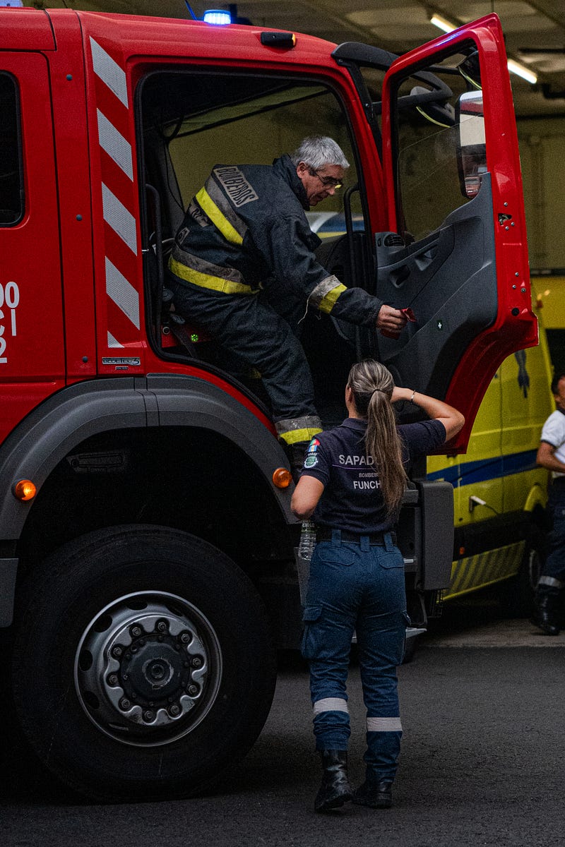 Madeira Friends visit Municipal Fire Funchal